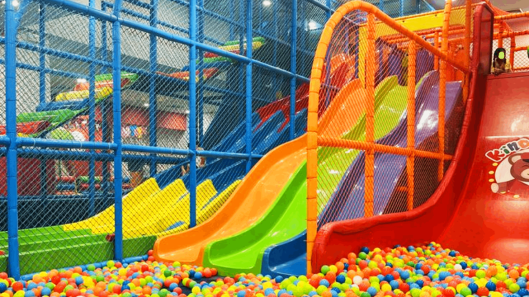 Indoor Castle Playground Playplace Rainbow Fun screenshot
