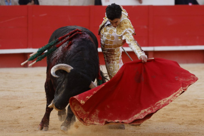 STIRS THE BULL ON GRANDPA'S RANCH screenshot